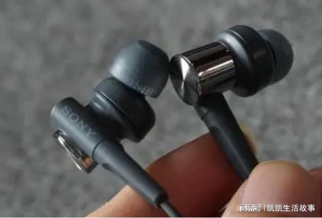 腻解析层次分明的有线耳机凯发K8旗舰厅声音动听细(图3)