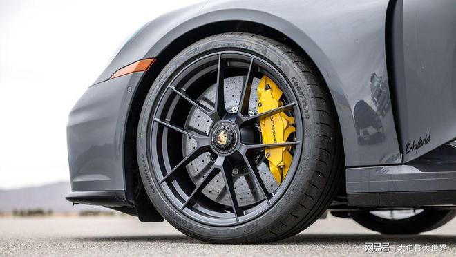 GTS T-Hybrid 首次测试凯发k82025 款保时捷 911(图4)